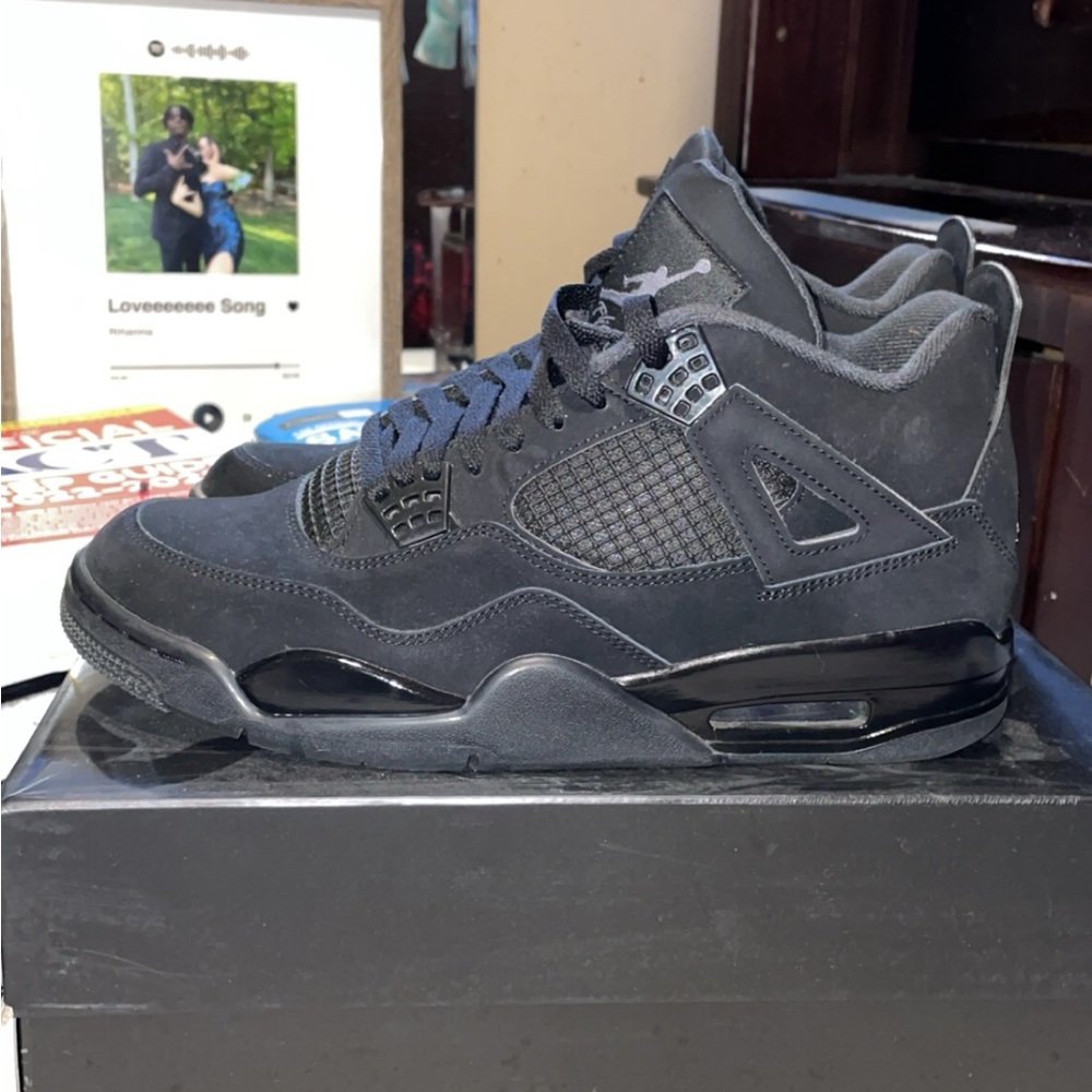 Jordan 4 Black Cat